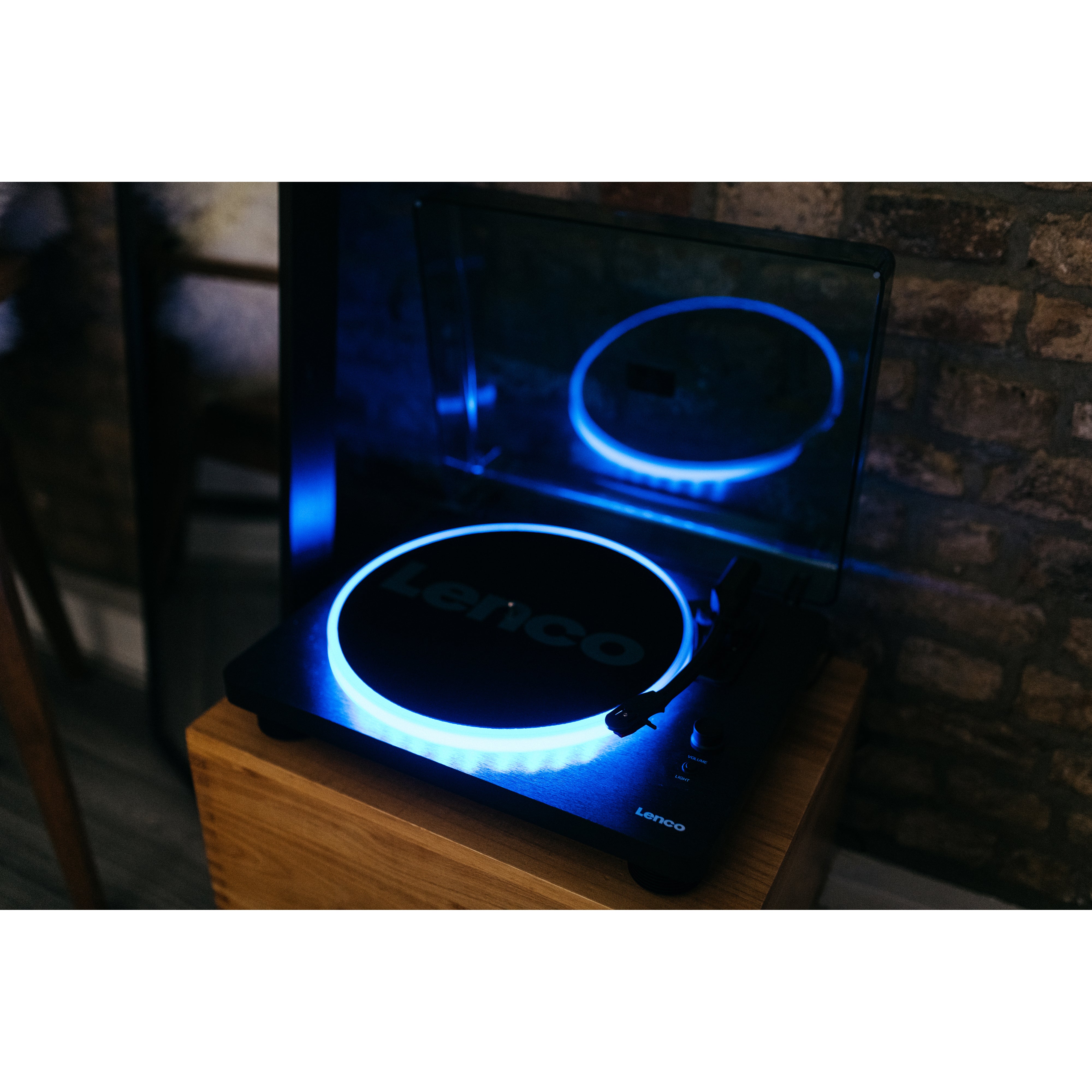 Lenco LS-50LED zwarte platenspeler met LED-verlichting