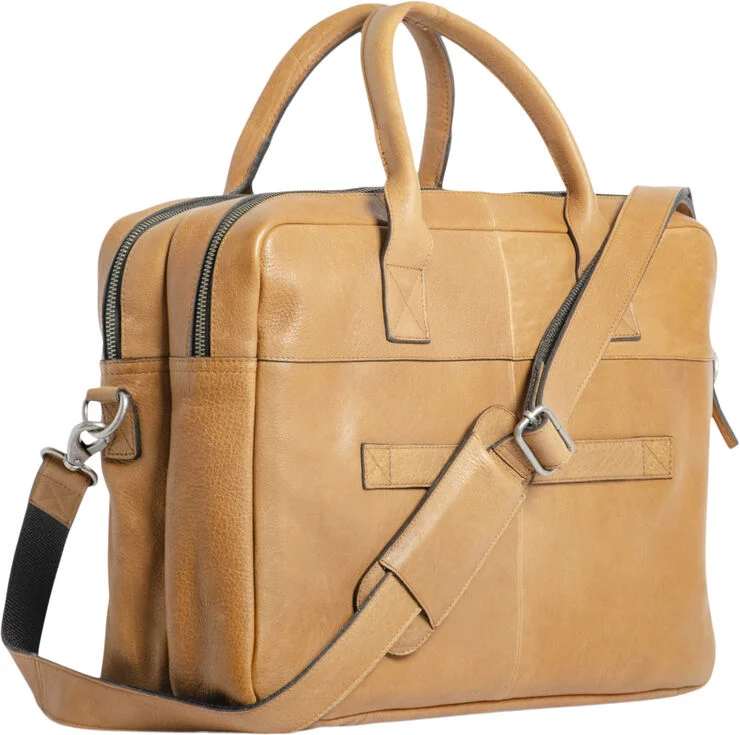 Still Nordic Clean brief 2 room 15 Light cognac