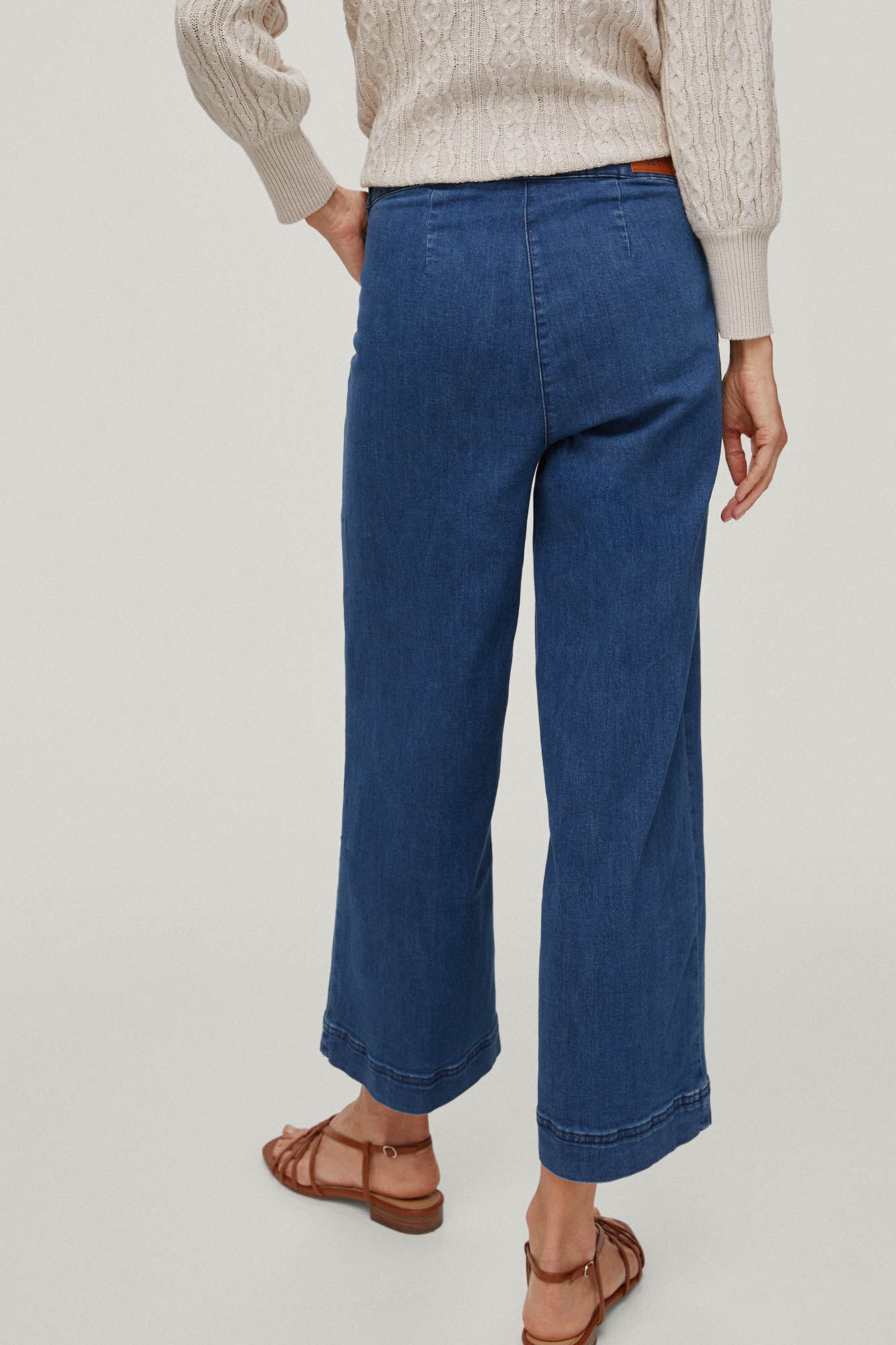 Calça jeans cropped de perna larga - Azul