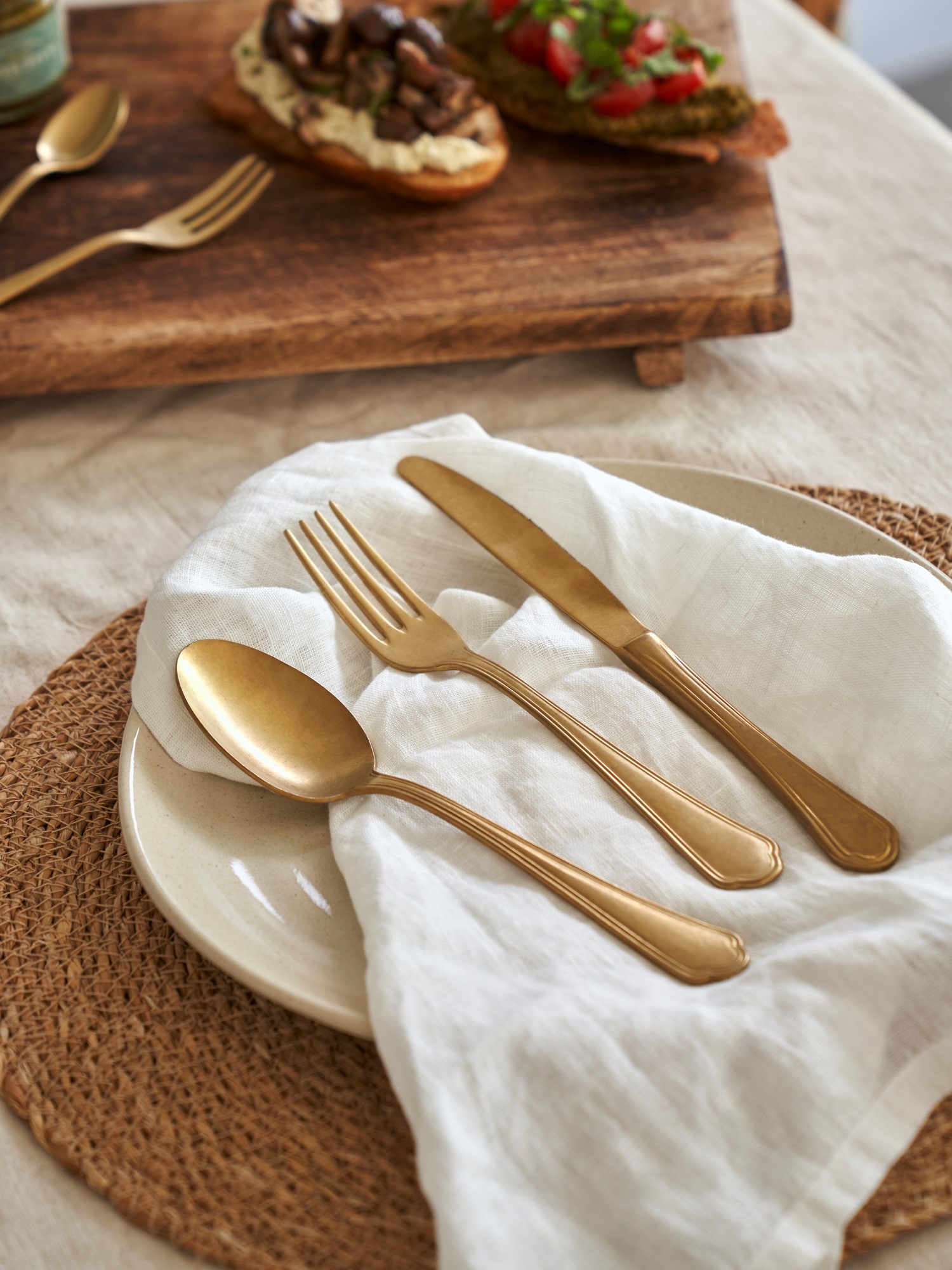 Kniv Gold | Rustfrit stål/PVD. 24 cm. 2 stk. | Gold | NEVA Posateria Creativa