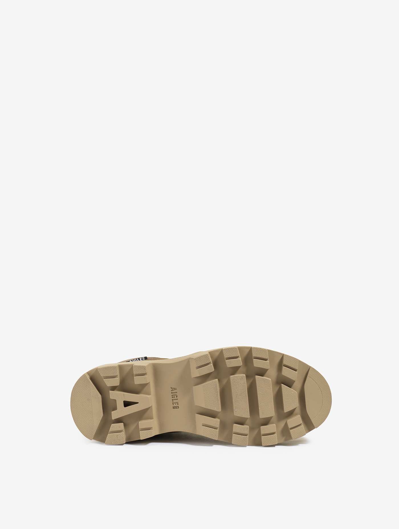 L'iconique chaussure de marche Aigle, en cuir GORE-TEX CHESTNUT
