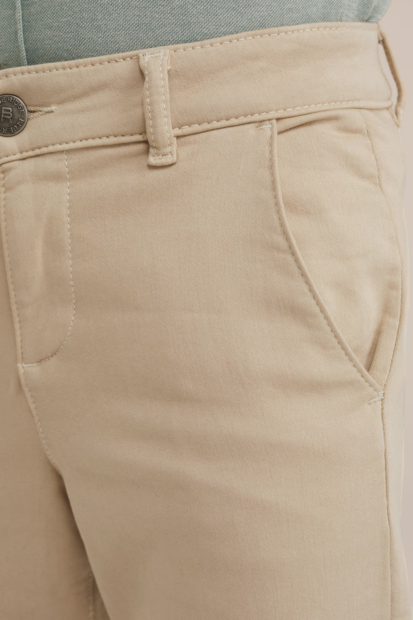 Jongens slim fit chino van jogkwaliteit WE Fashion Beige