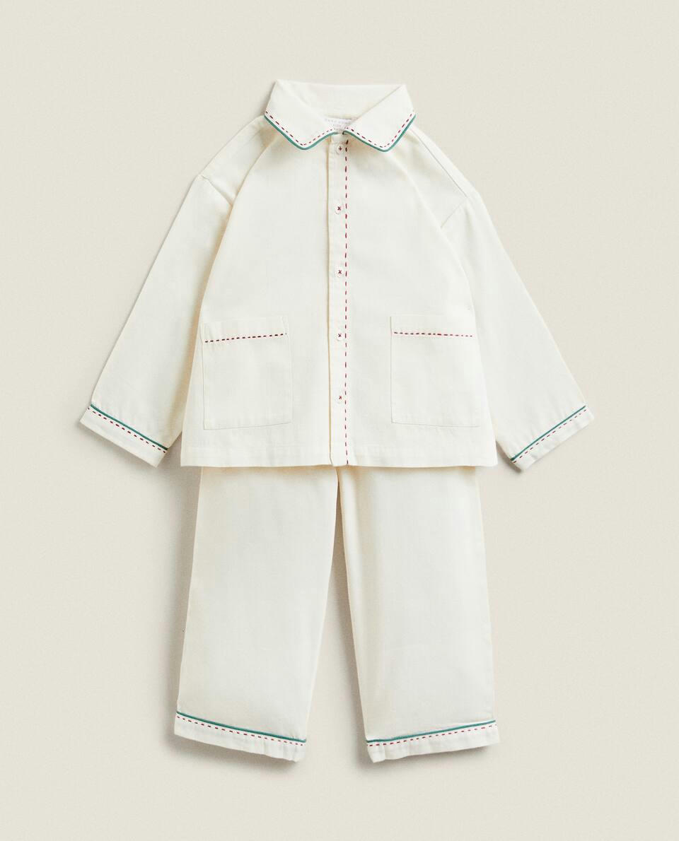 Conjunto de pijama de Natal infantil com gola bordada
