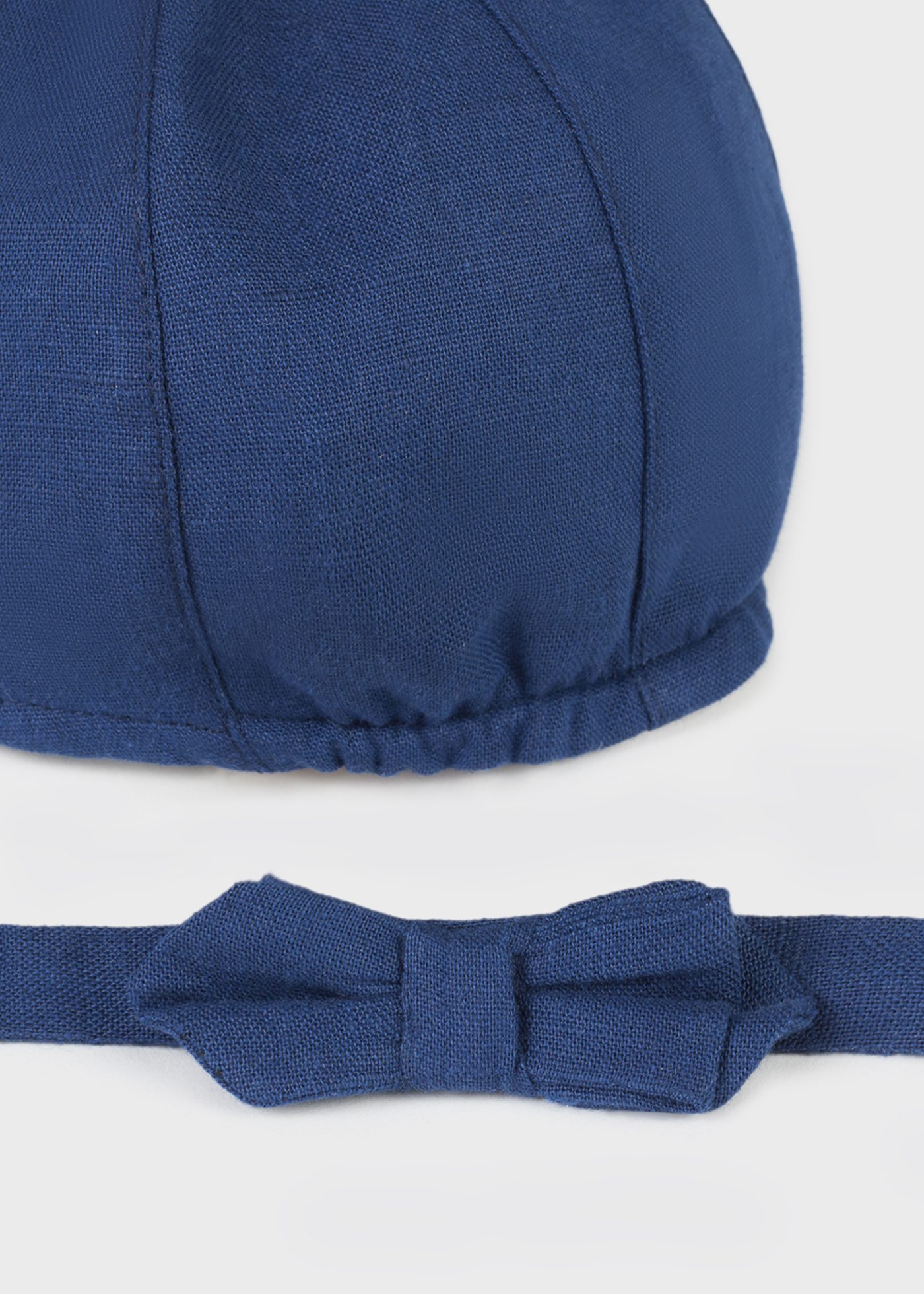 Conjunto de boina e gravata borboleta azul-marinho para recém-nascido