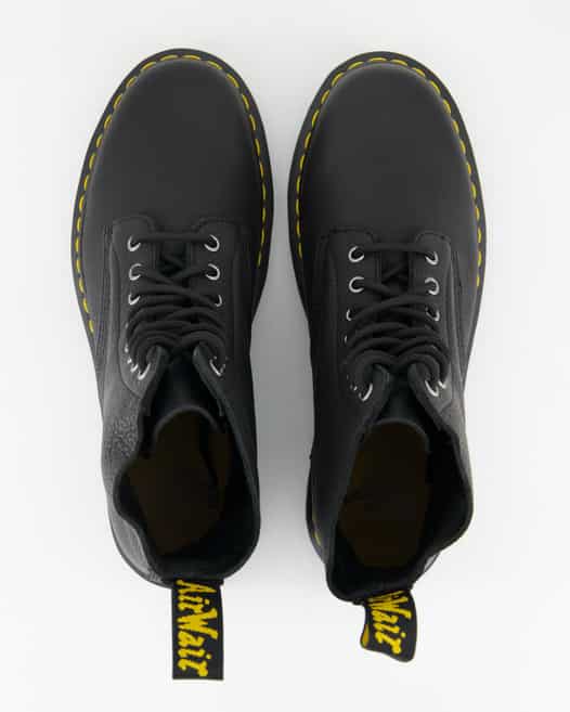 Dr. Martens 1460 Stiefeletten in Schwarz