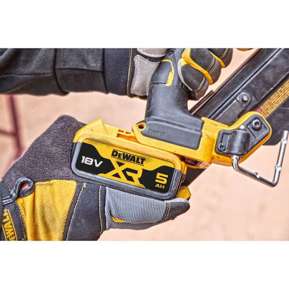 SPIKERPISTOL DEWALT DCN930N-XJ 18V UTEN BATTERI