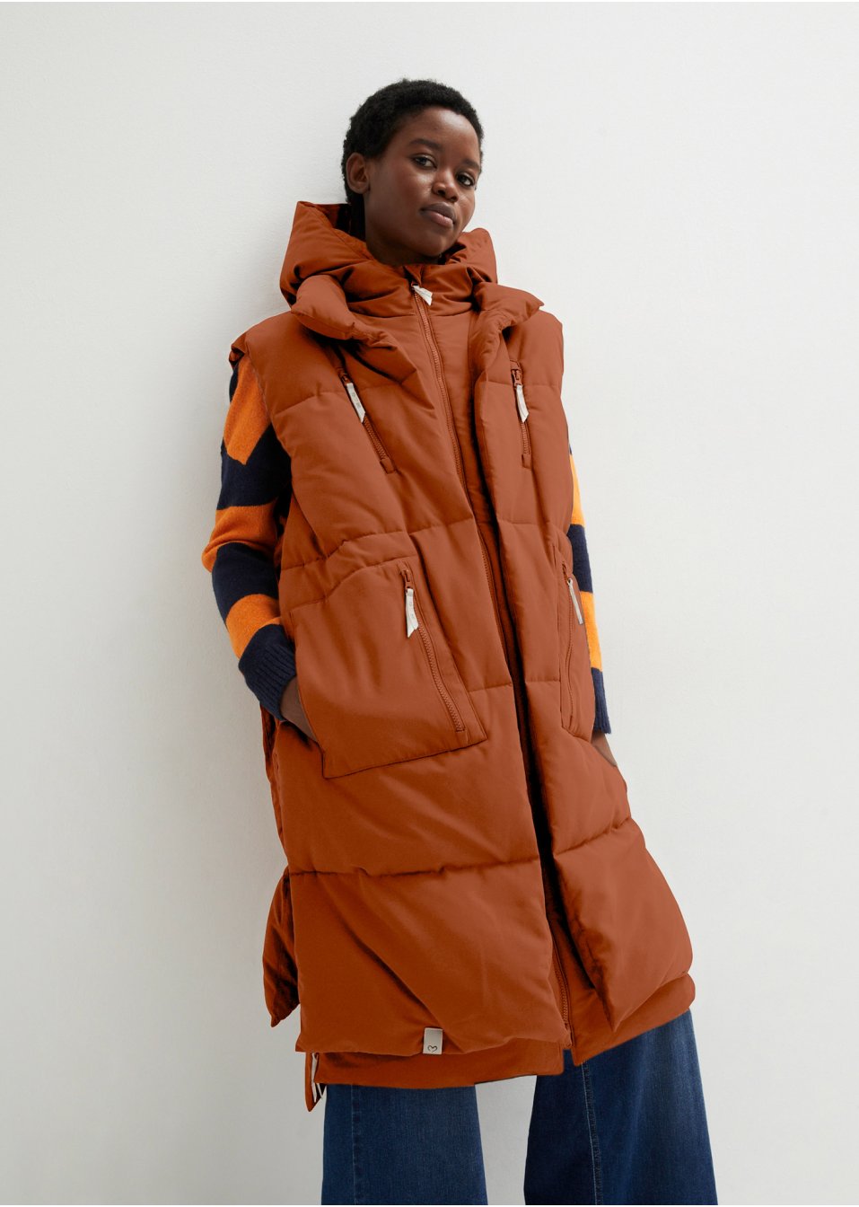 Veste sans manches bouffante oversize en polyester recyclé avec capuche