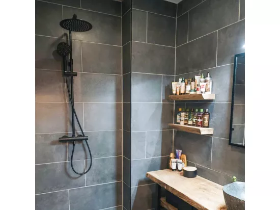 Kissy colonne de douche noire avec thermostatique - Essebagno