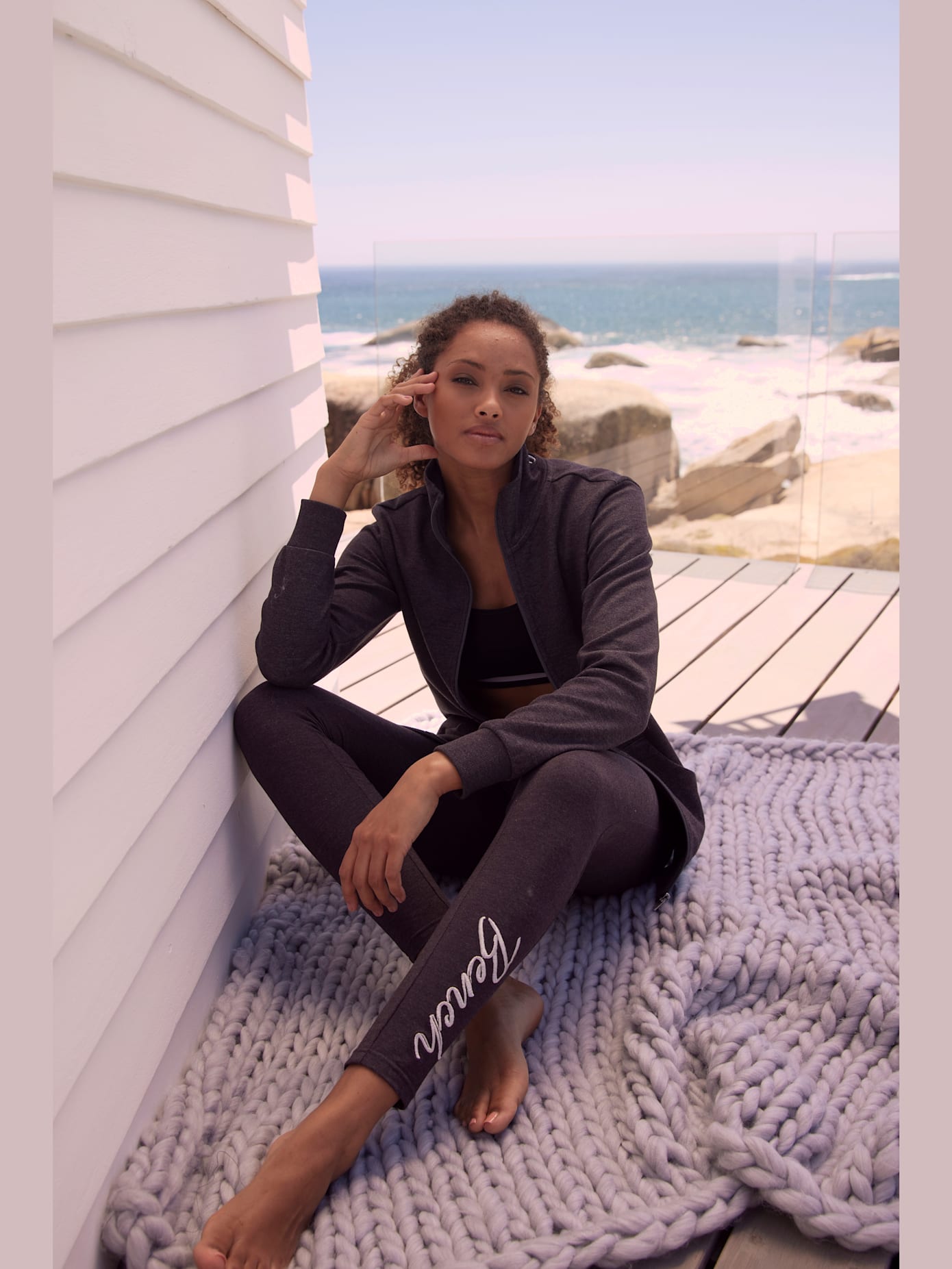 Legging basique avec broderie brillante