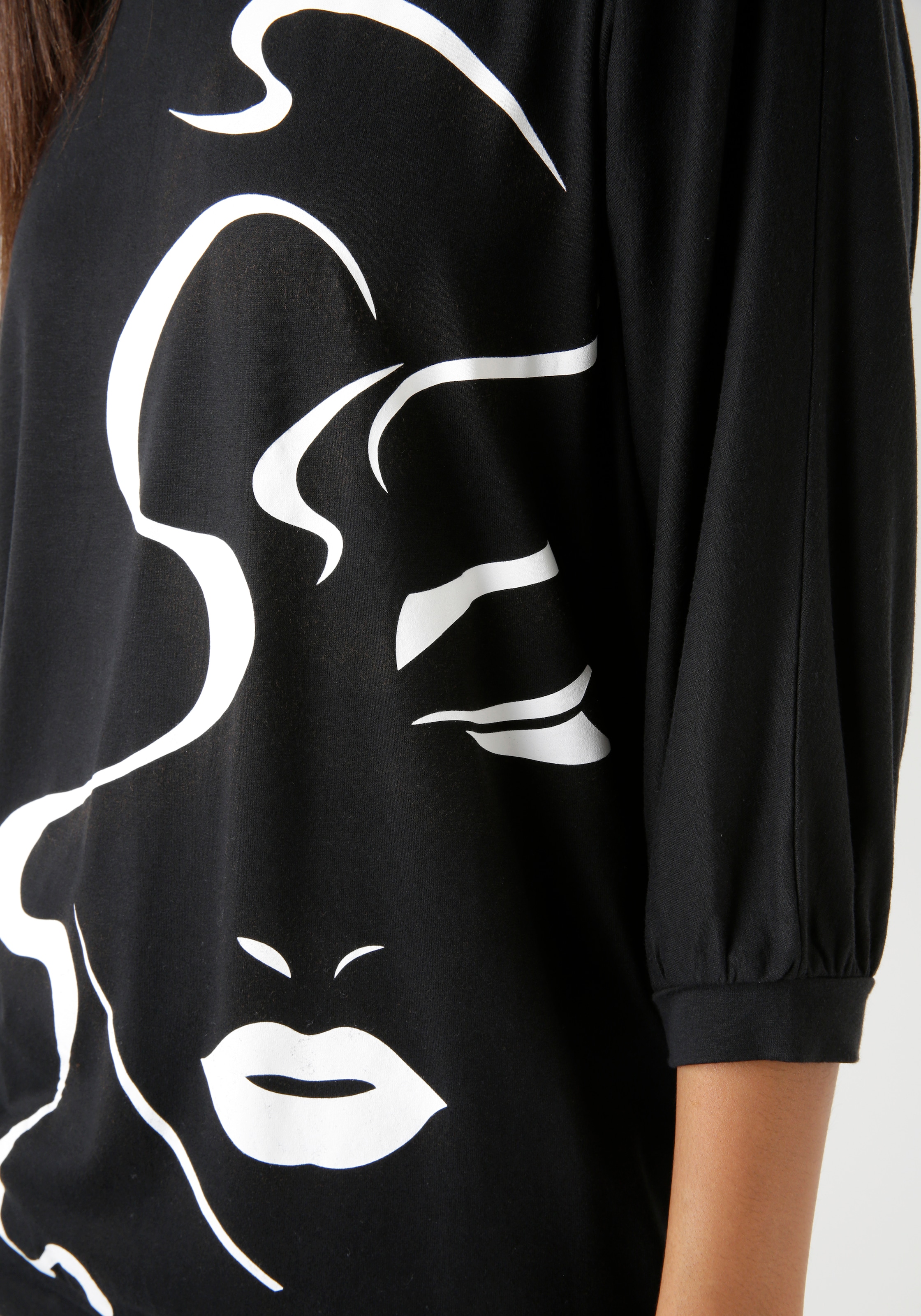 Aniston SELECTED Fledermausshirt , mit abstraktem Gesichtsdruck