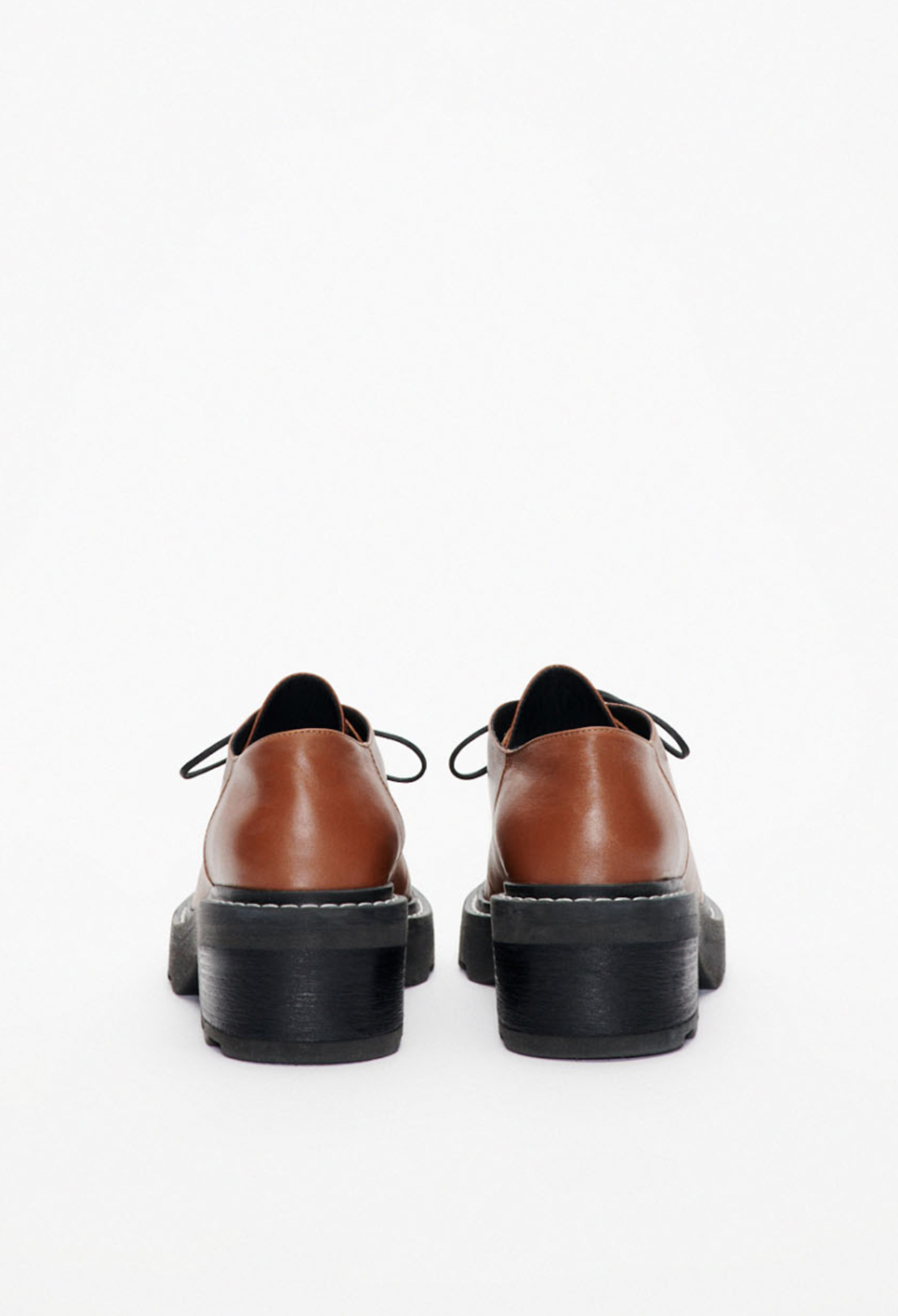 Derbies marron &agrave; talons