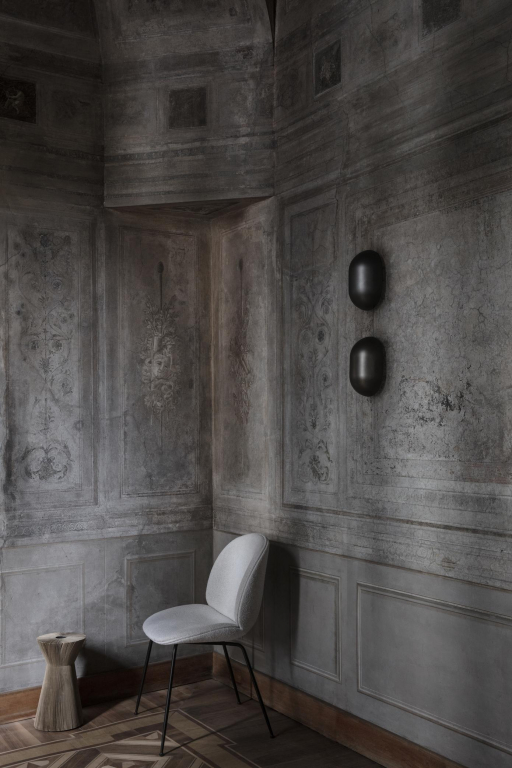Gubi Howard wandlamp
