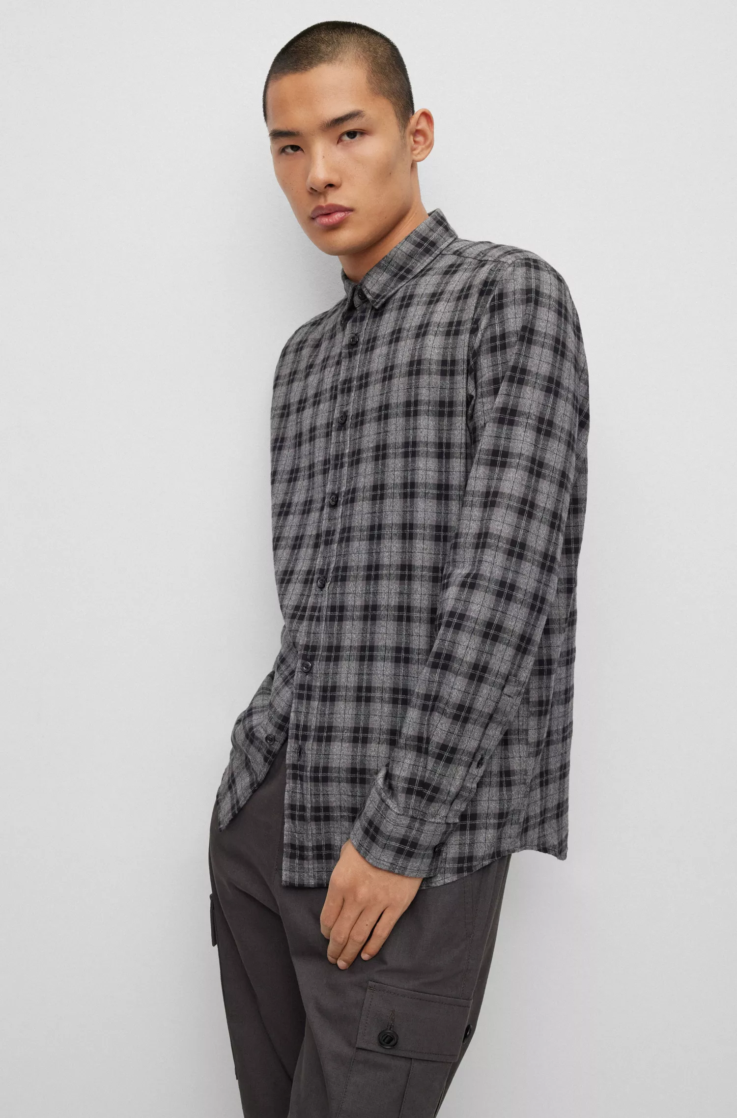 Camisa HUGO vermelha de modelagem relaxada em sarja de algodão xadrez.