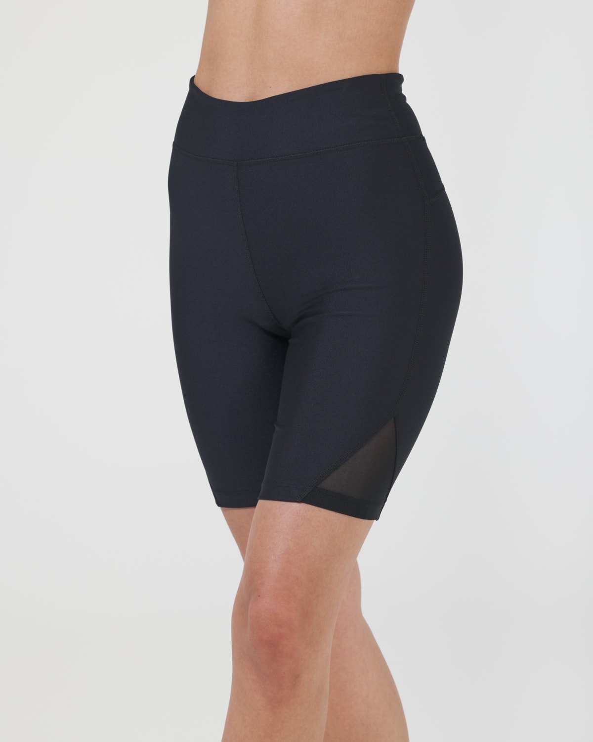 LEVITY Hero Mesh Shorts Black