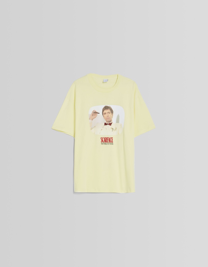 Camiseta de manga curta com estampa Scarface e modelagem quadrada