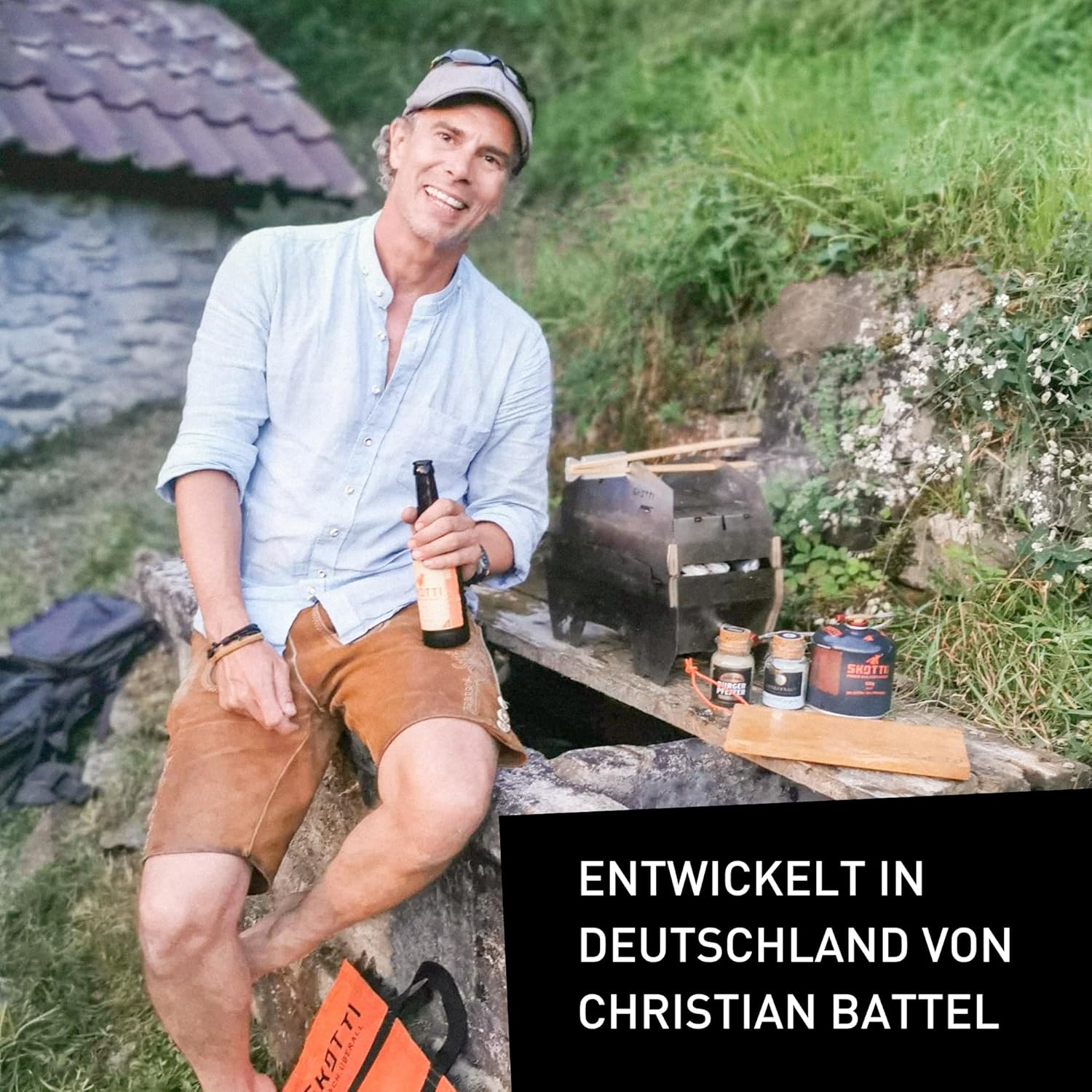 SKOTTI Grill Gas, Camping Grill Gas klein, Ideal für Camping, Festival oder Balkon, Gasgrill für Gaskartuschen, Kleiner faltbarer Campinggrill, Steckbarer Campingkocher für Grillen und Kochen