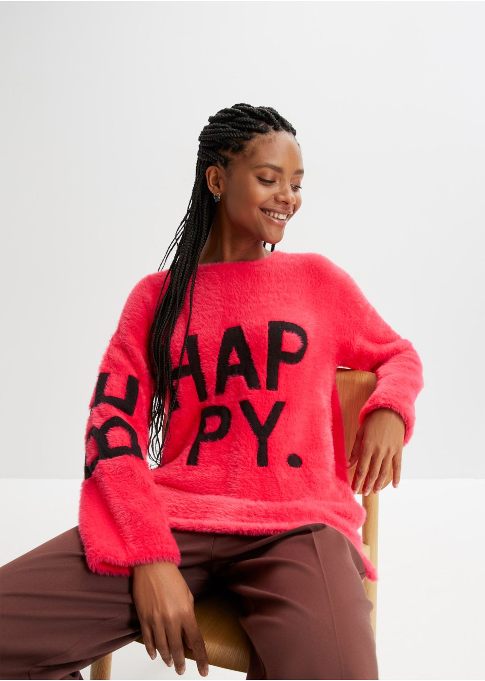 Pull en maille poilue avec message
