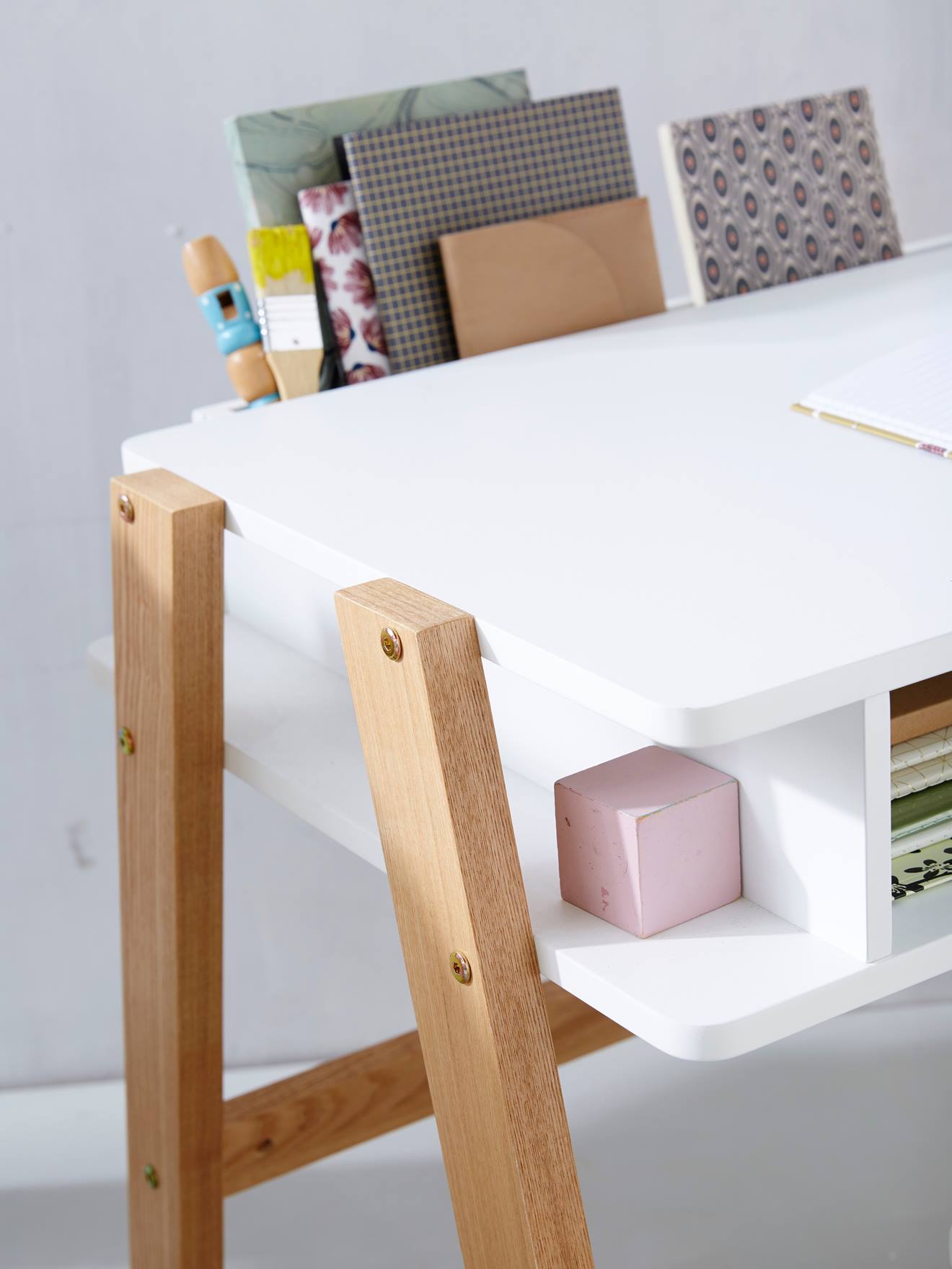Mesa de berçário Architekt Mini, verde médio, lisa