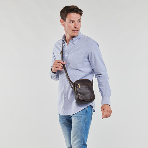 Arthur & Aston - 2211-07-CHAT - Marron