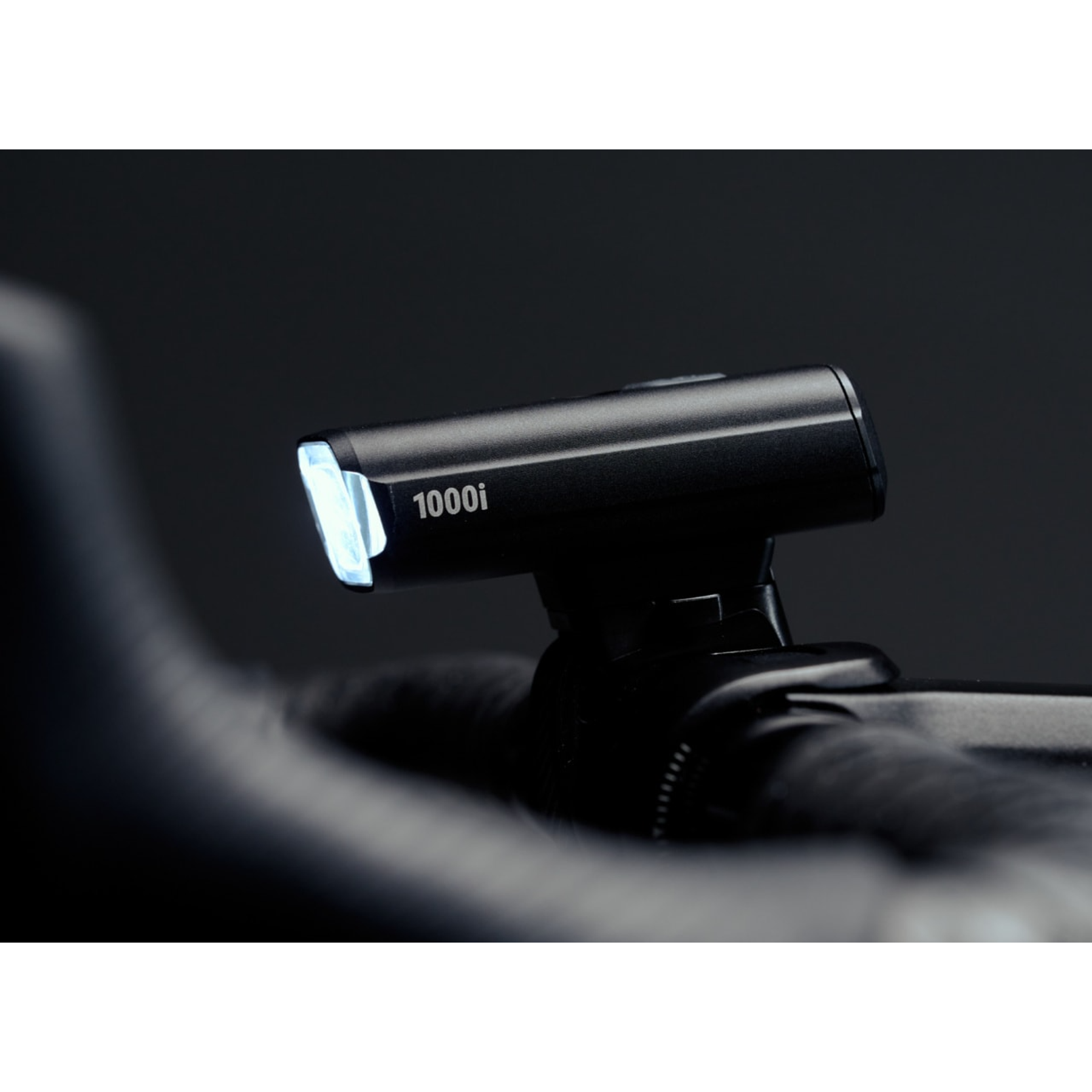 BBB Cycling BLS-263i NanoStrike 1000i Voorlicht