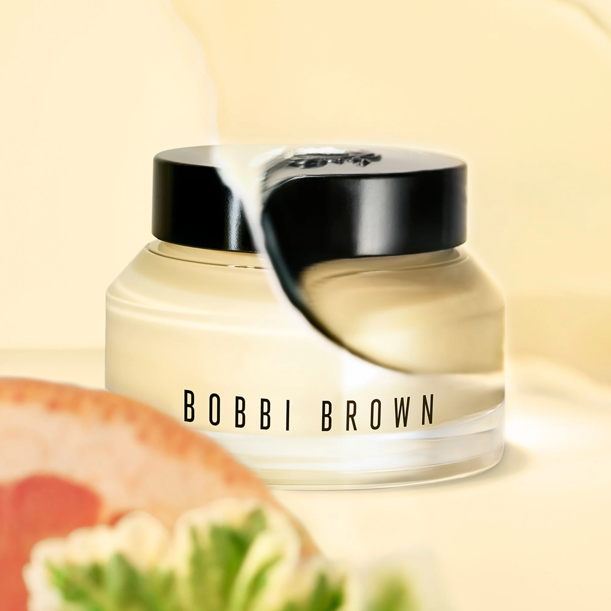 Vitamin Enriched Face Base - Crème Hydratante Vitaminée et Base de Maquillage 2-en-1 |