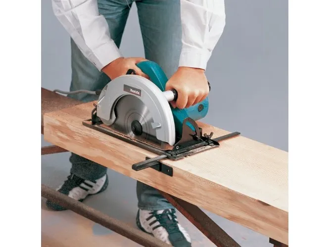 Makita N5900B - Cirkelsav - 2000 W - 235 mm