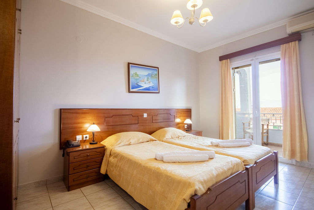 Robolla Beach SA Logies en ontbijt - Aparthotel
