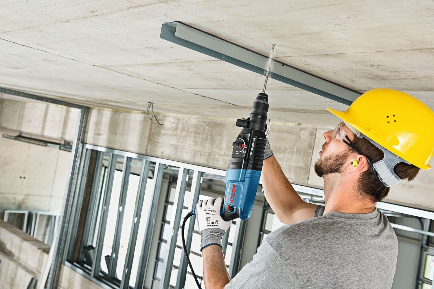 Bosch Professional GBH 2-26 F Combihamer SDS-Plus 2,7J   snelwisselboorkop   5 boren 830W in koffer - 06112A4001
