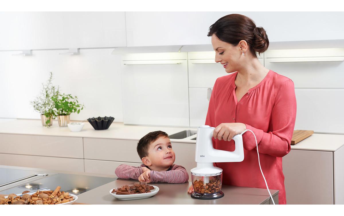 Handmixer MultiMix 3 HM3137WH WeissHandmixer mit Knethaken, Zerkleinerer und Mixbecher