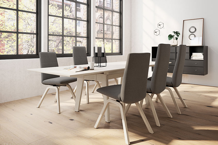 Chilli spisestol Tekstil Dahlia Grey. Lav rygg med hvitlasert D200 understell