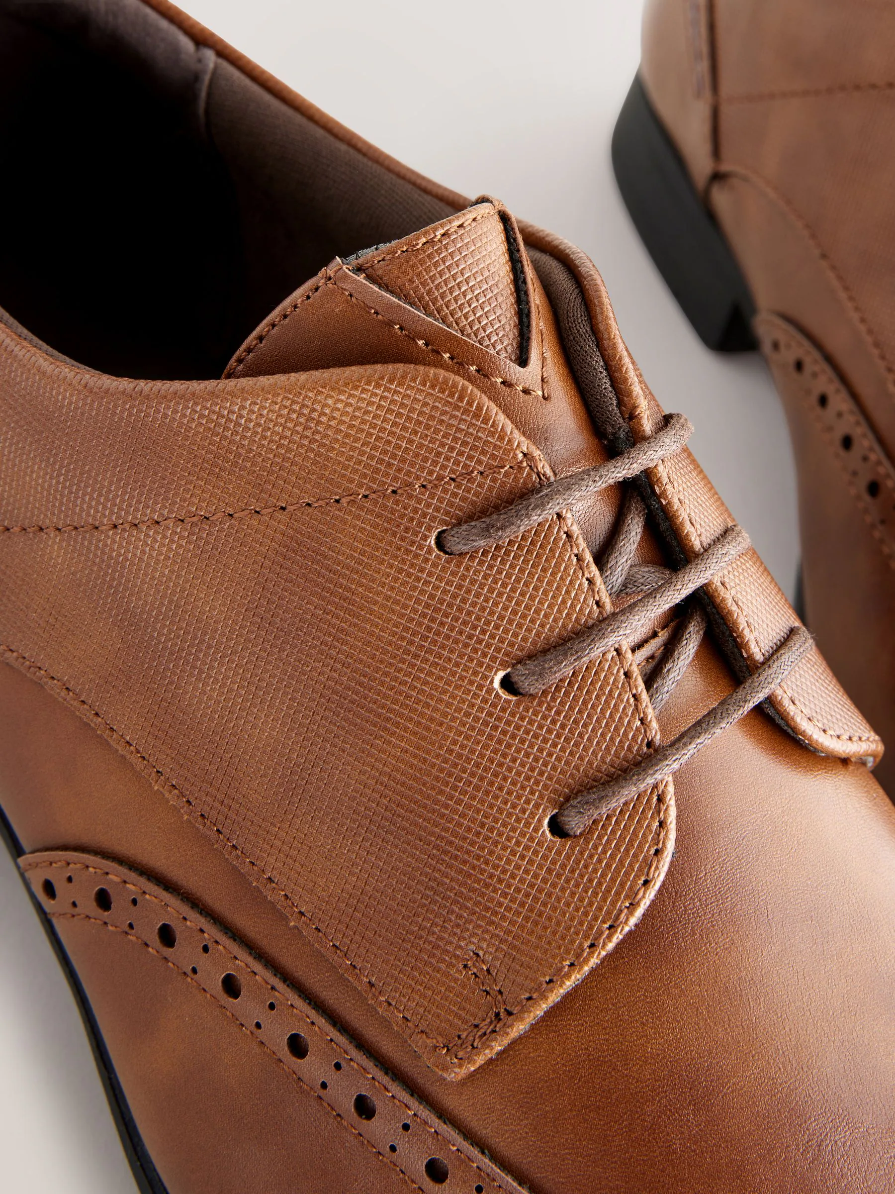 Lichtbruin - Standaard pasvorm - Brogueschoenen