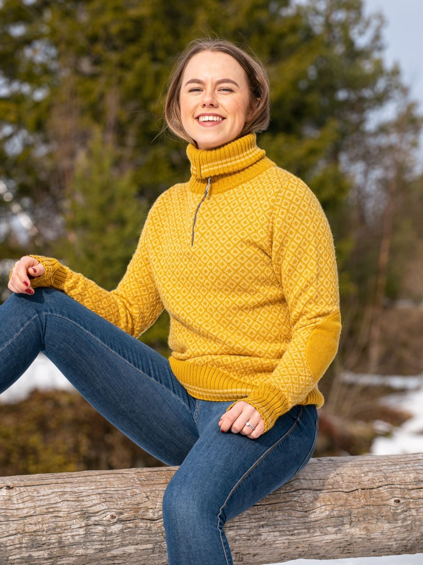 Slogen Woman Zip Neck