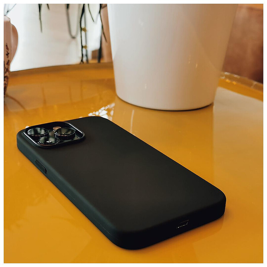 INOVU Coque de protection SafeShell Plus en silicone Noir - Apple iPhone 14 Pro Max