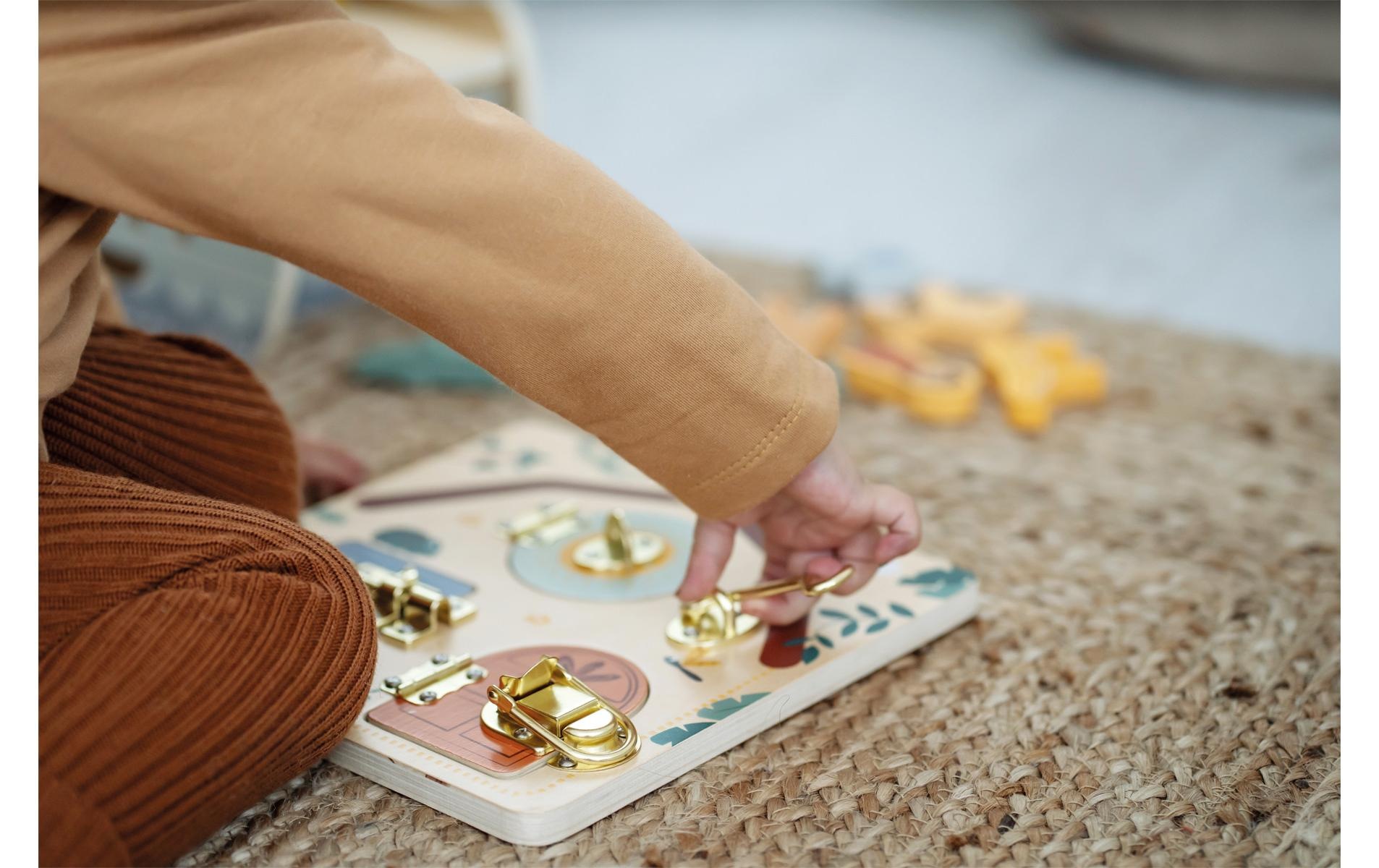 Small Foot Lernspielzeug »Schloss und Riegel «Safari»«