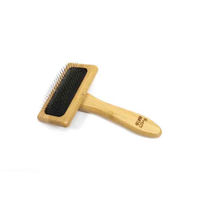 BROSSE CARDE BAMBOU 9.5X15.5CM