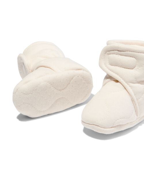chaussons nouveau-né matelassés blanc cassé