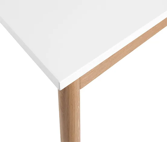 Schreibtisch in Trapezform