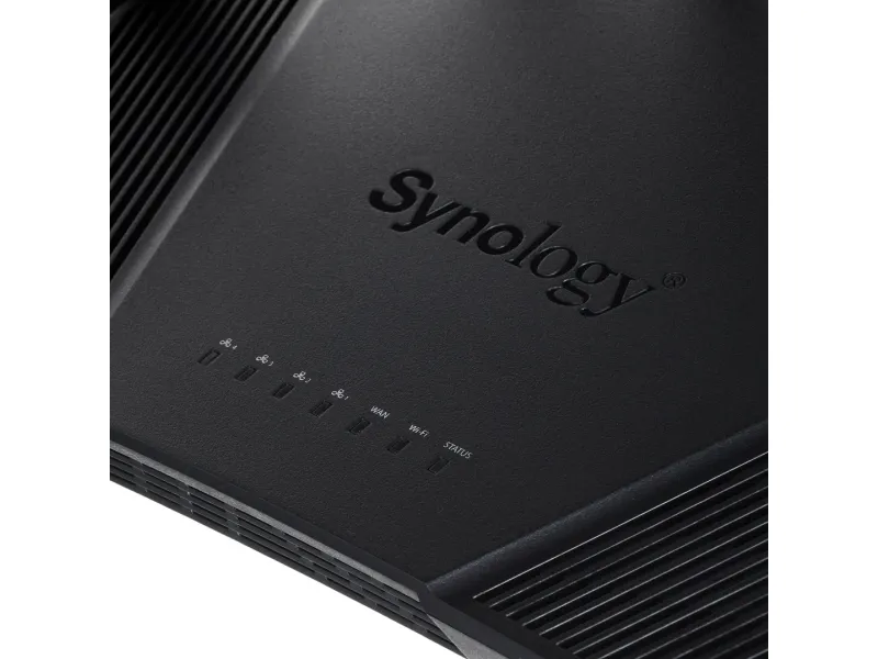 Synology RT6600AX - Trådløs router 4-port switch - 1GbE, 2.5GbE - WAN-porte: 2 - Wi-Fi 6 - Tri-Band