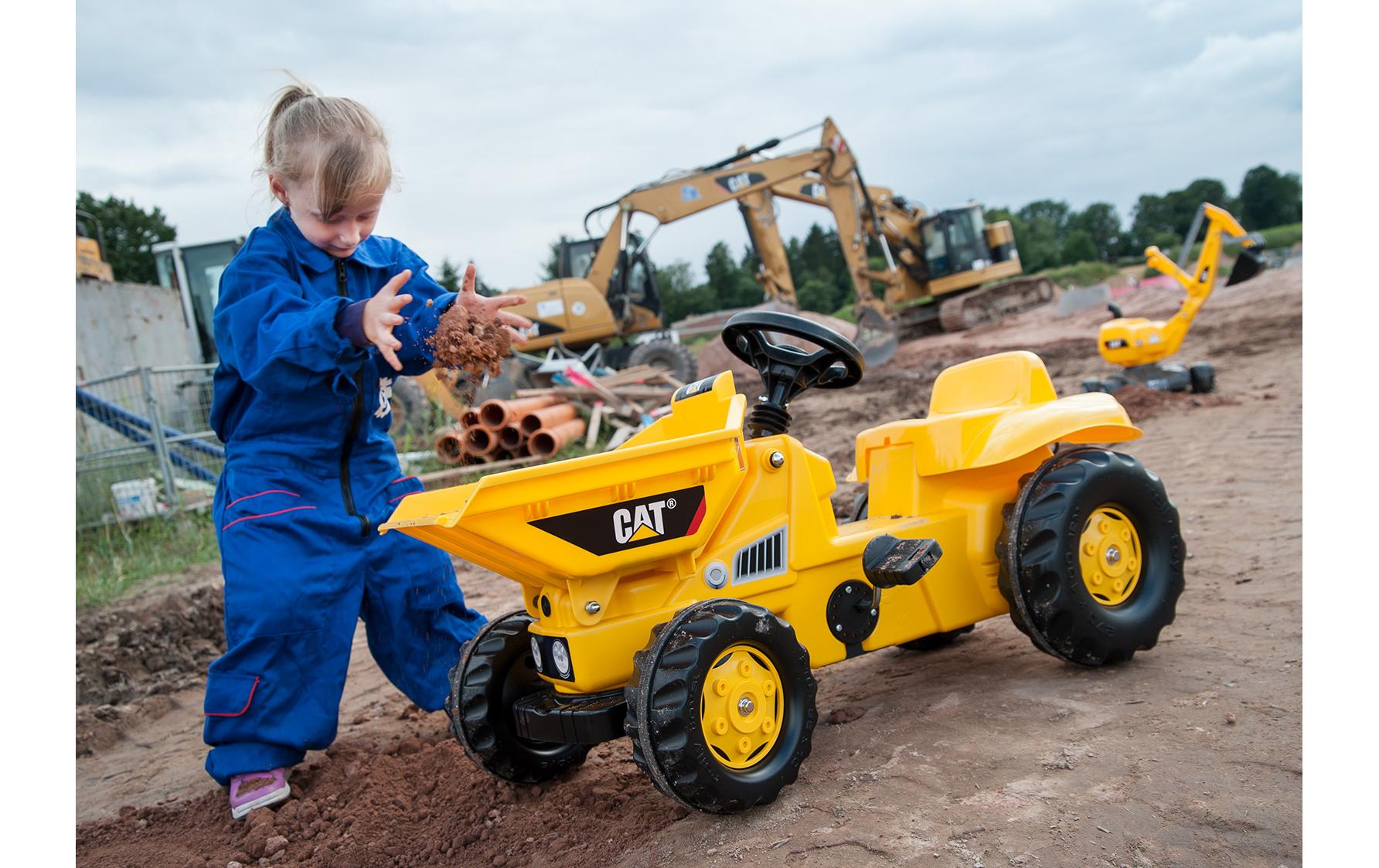 Tretfahrzeug Dumper CAT<br>Outdoor-Fahrzeug mit Kippschaufel