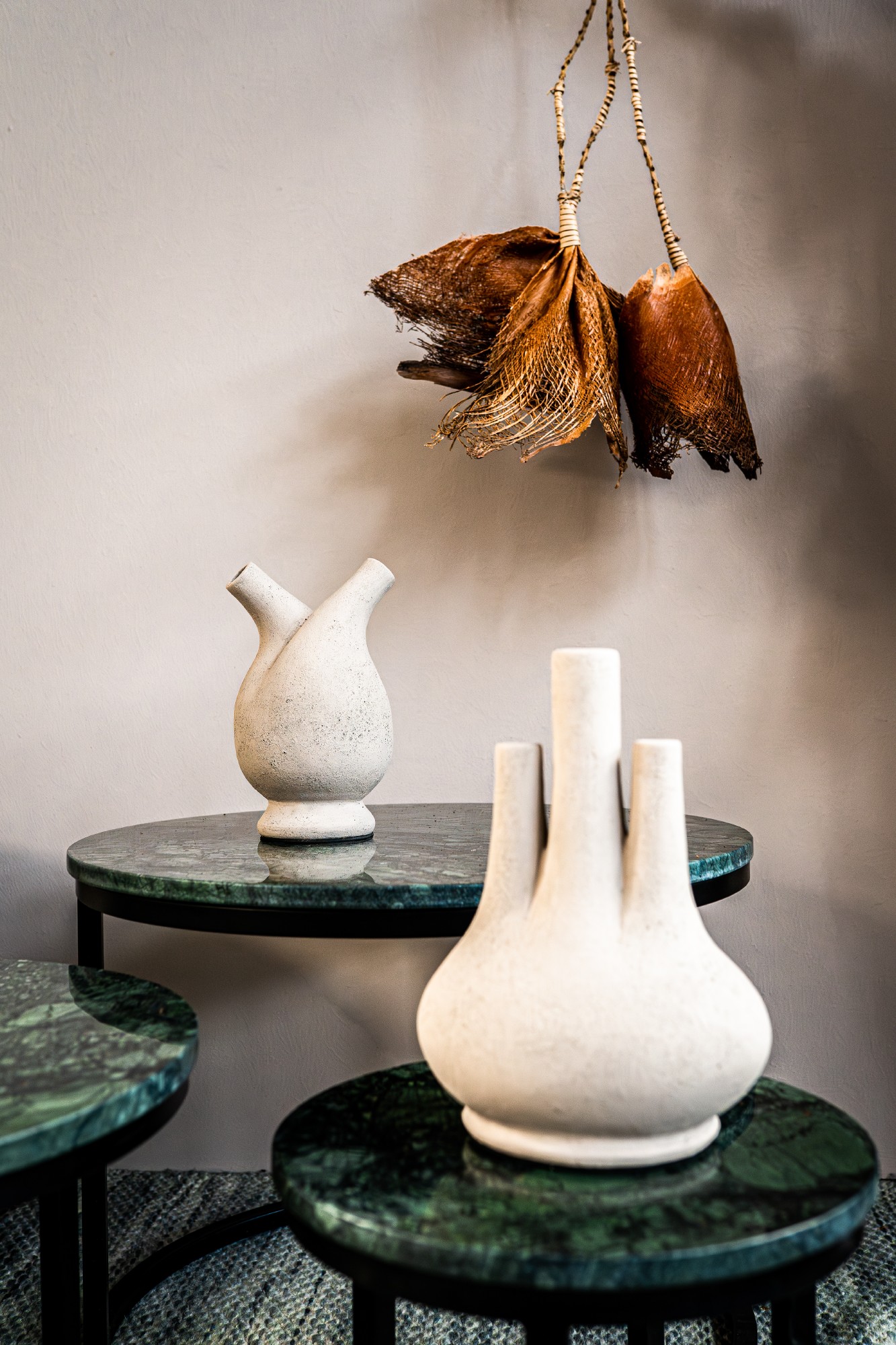 Vase mit 3 Hälsen, creme, H 28 cm, B 20 cm, L 15 cm von fischer's lagerhaus