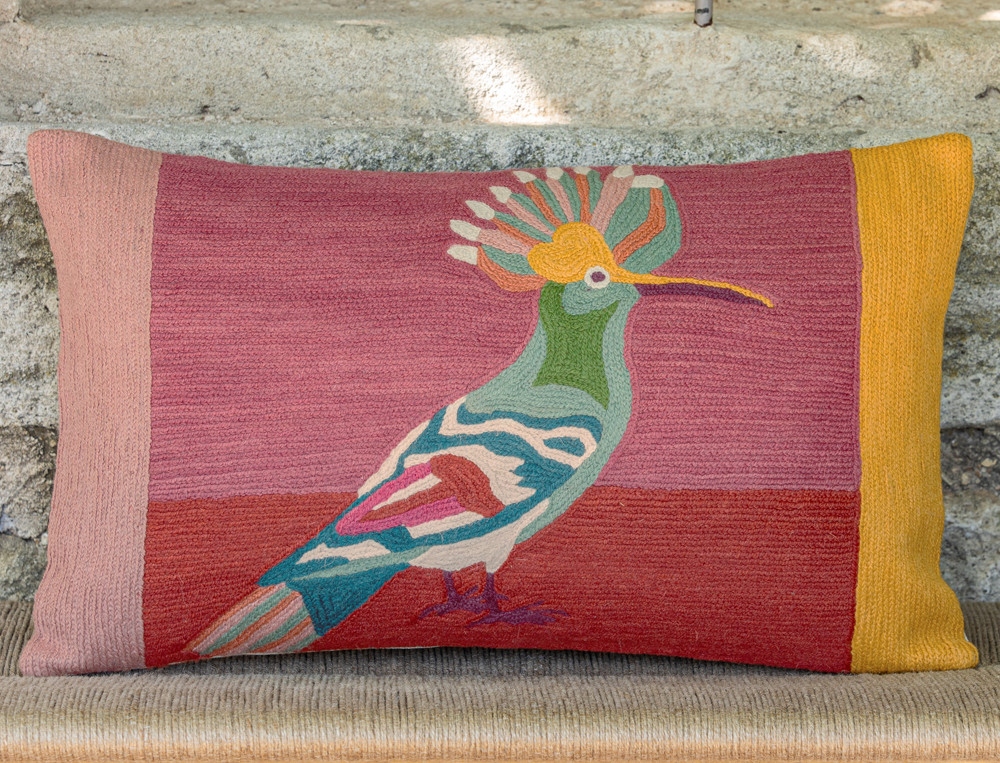 Coussin brodé-Figure de style