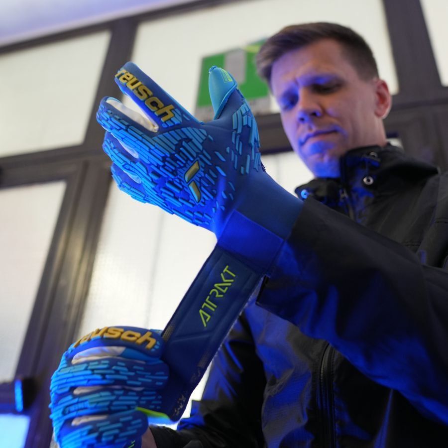 Reusch Gants de Gardien Attrakt FreeGel Aqua Windproof - Bleu/Doré/Bleu