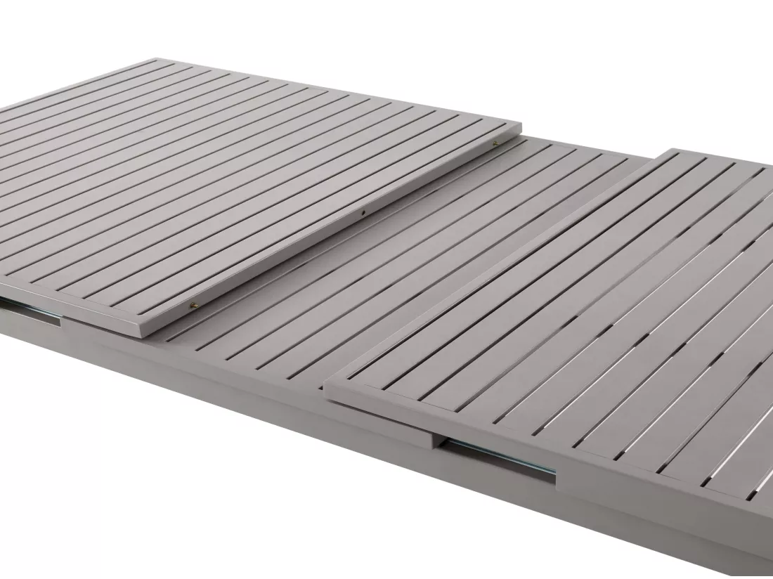 Salle à manger de jardin en aluminium : une table extensible L.180/240cm et 6 fauteuils empilables avec accoudoirs acacia - Taupe - NAURU de MYLIA