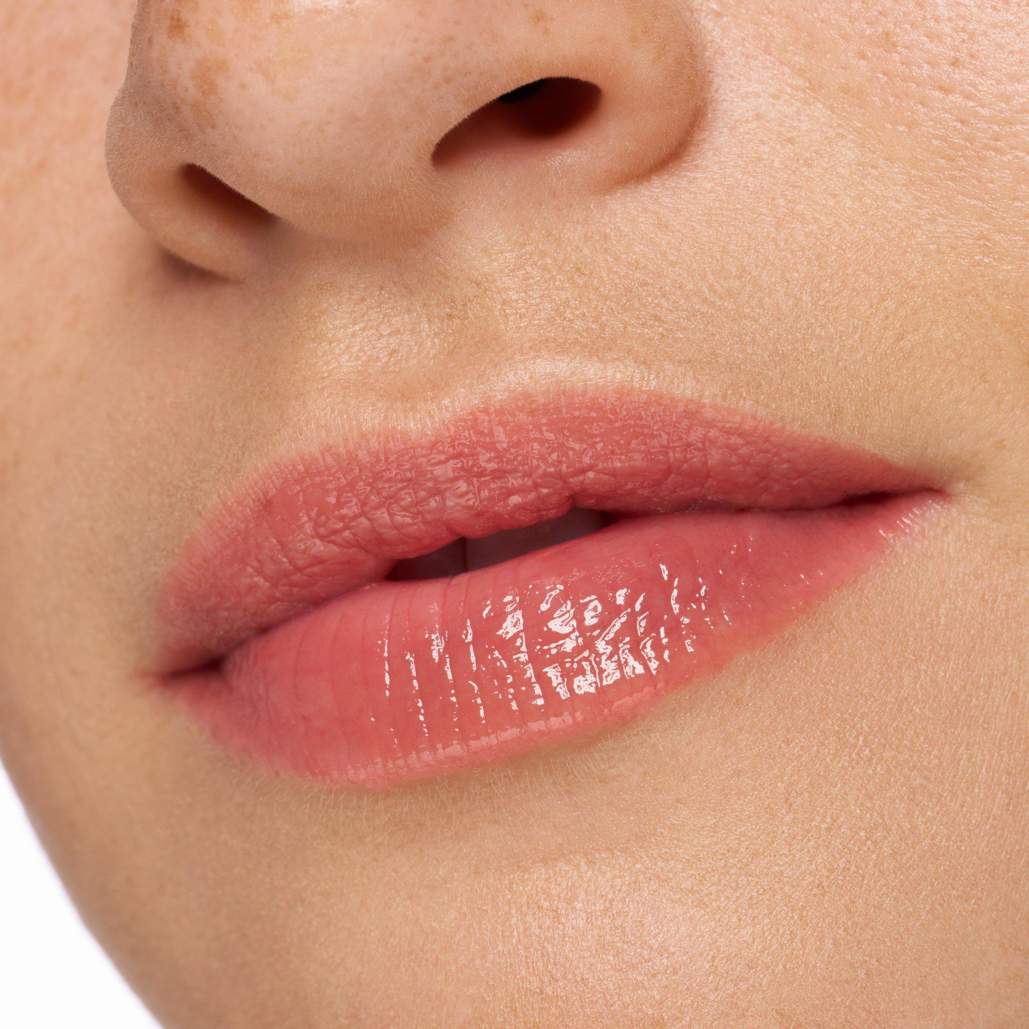 GLOSSY GLAZE high shine lipstick