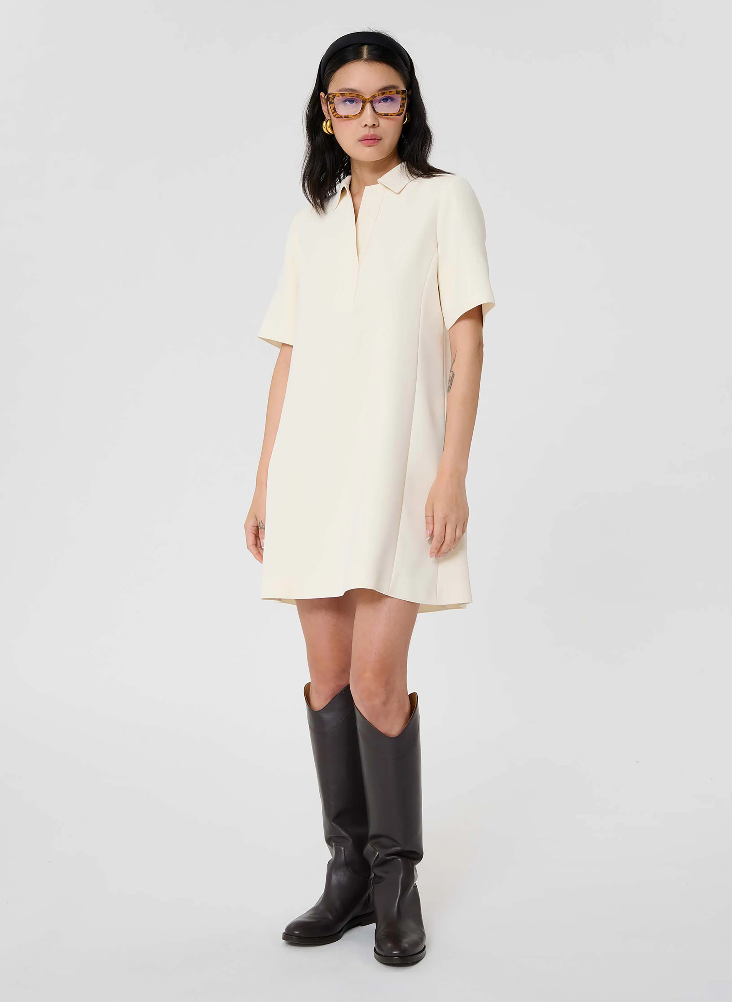 ROBBY - Robe courte col classique | Beige
