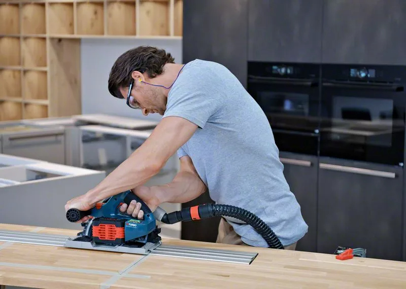 Bosch Combo Kit 3 18V Tools: GSB 18V-110C + GKS 18V-68GC + GSA 18V-28 + 1 4.0 AH Battery (PROCORE) + 2 5.5 AH Batteries (PROCORE) + GAL 1880CV (L) Professional