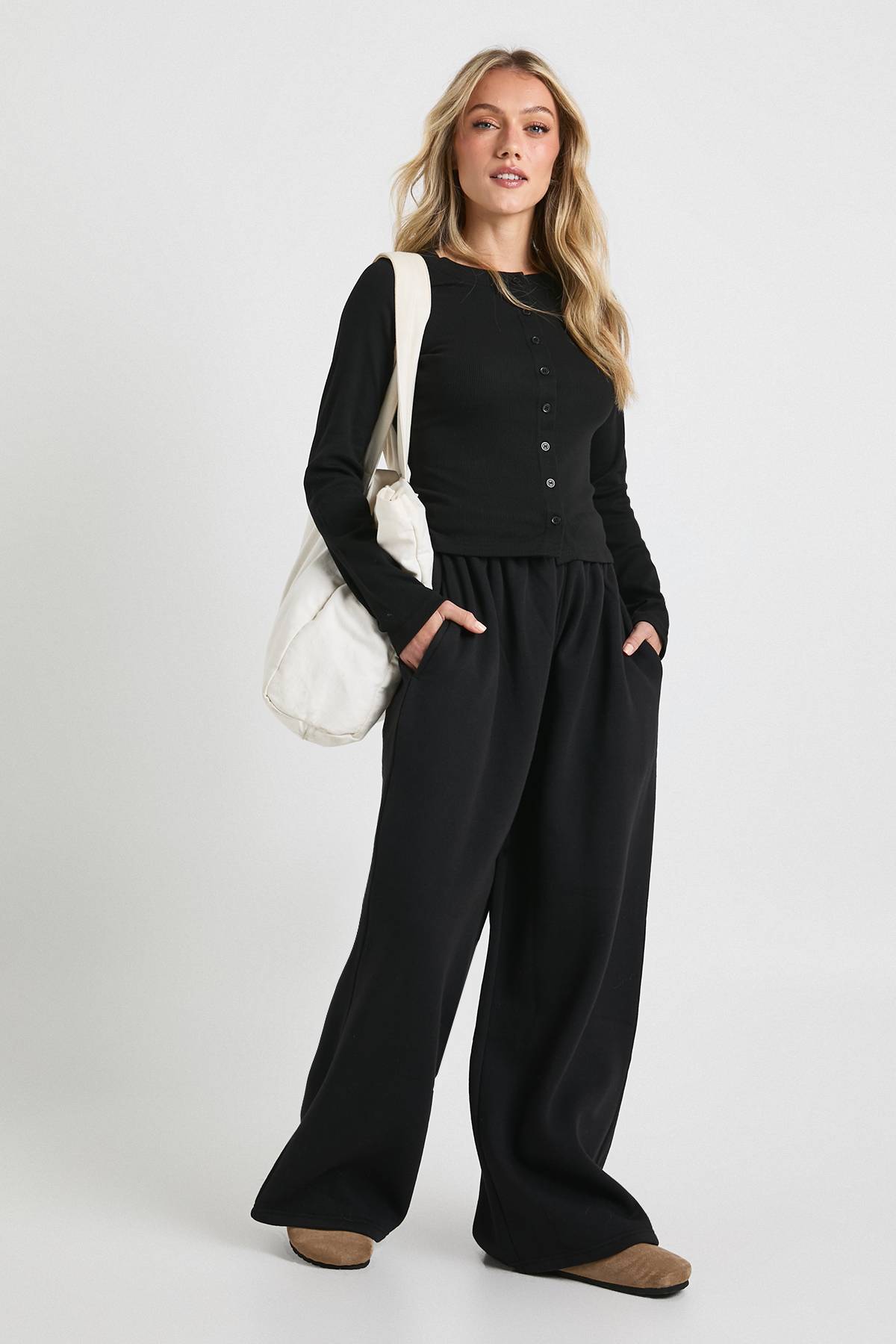 boohoo Survêtement à manches longues en petit rib avec bouton traversant