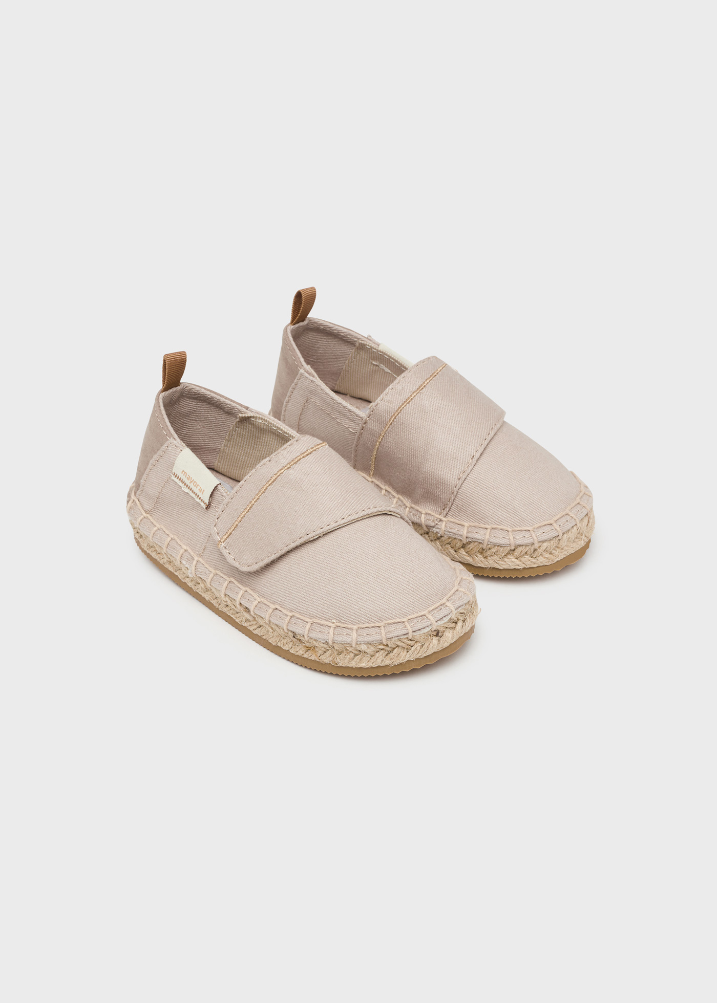 Alpargata infantil com fecho de velcro