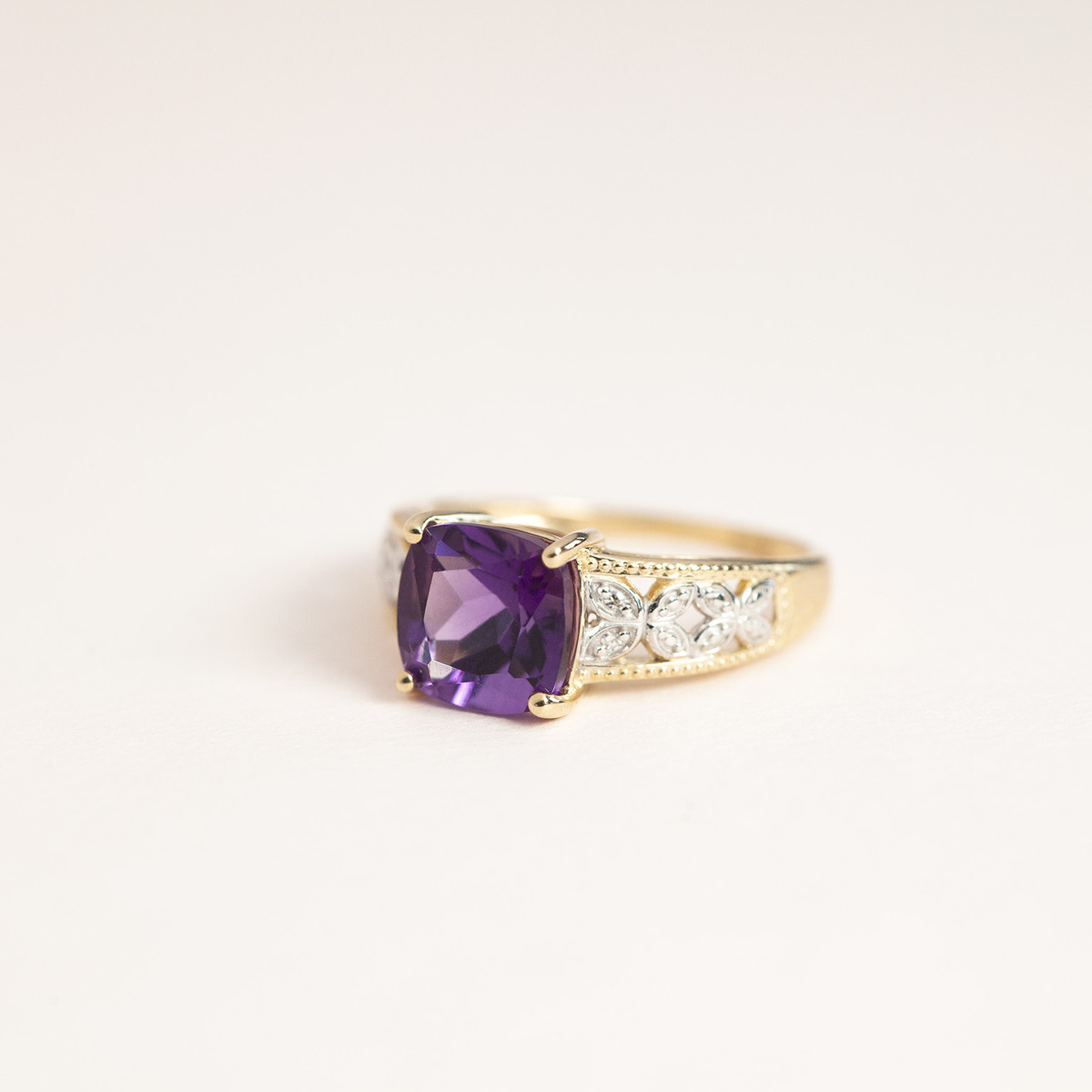 Bague or 375 2 tons améthyste carrée et diamants