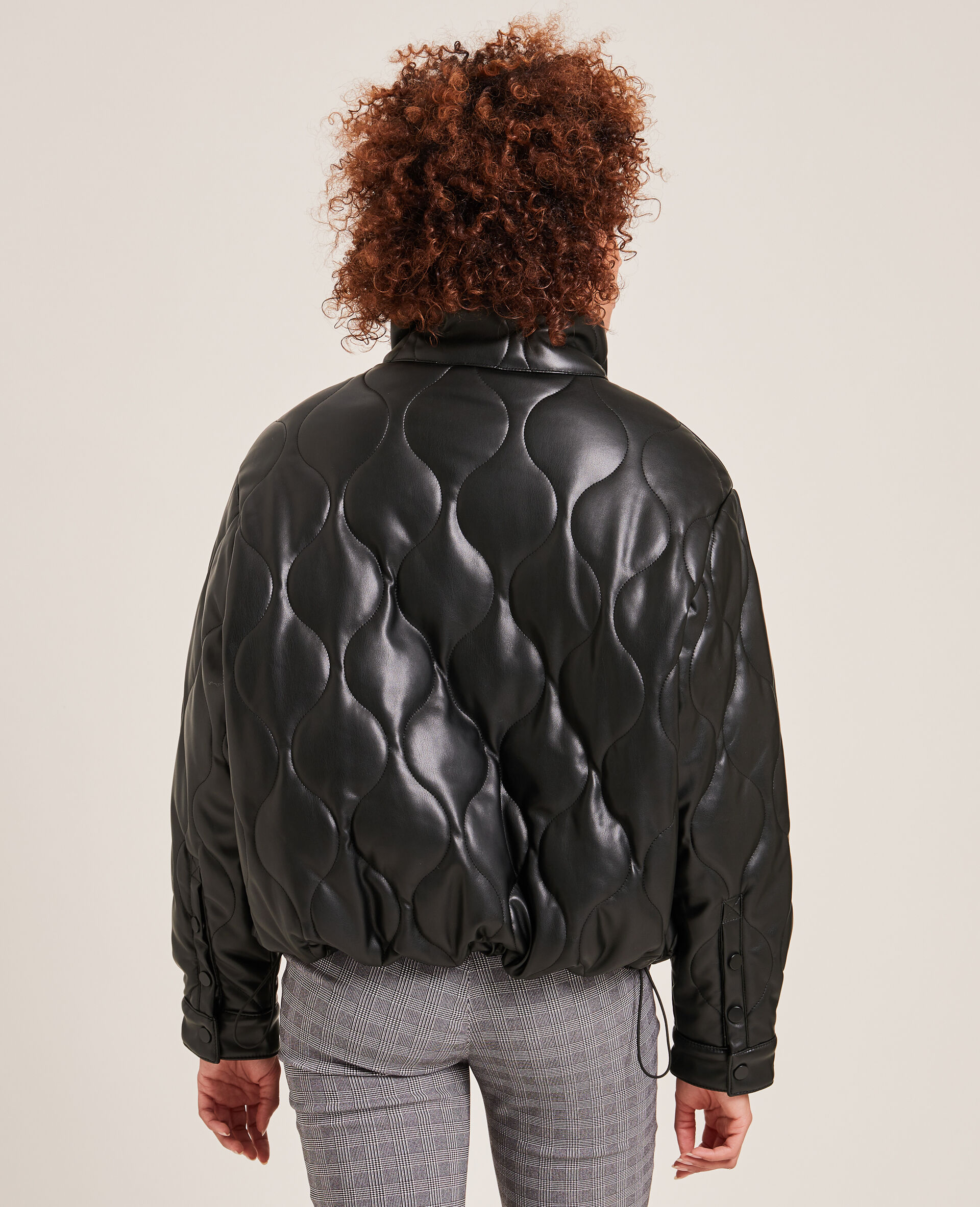 Blouson matelassé en simili cuir - Noir